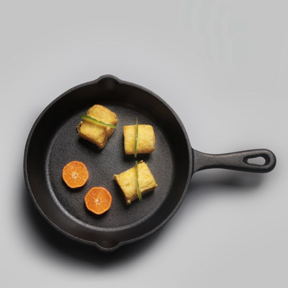 14cm Cast Iron Frying Pan – Mini Skillet for Eggs, Searing & Single Servings