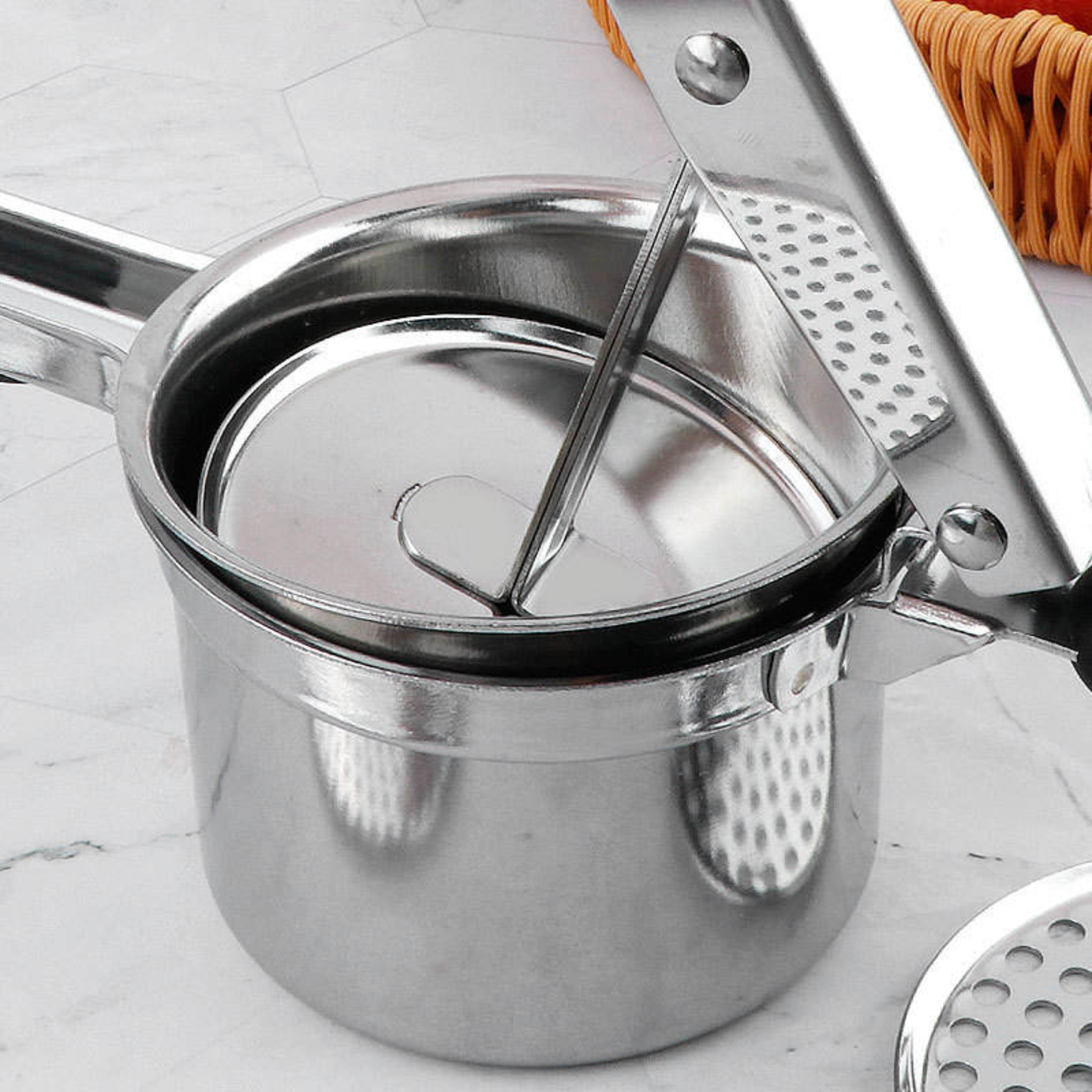 Stainless Steel Potato Ricer – 4 Interchangeable Discs – Baby Food & Fruit Press